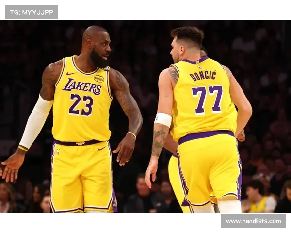 NBA最新动态：詹姆斯伤情更新库里三分神准东契奇领衔最佳阵容