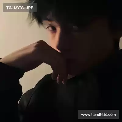 薄香绮